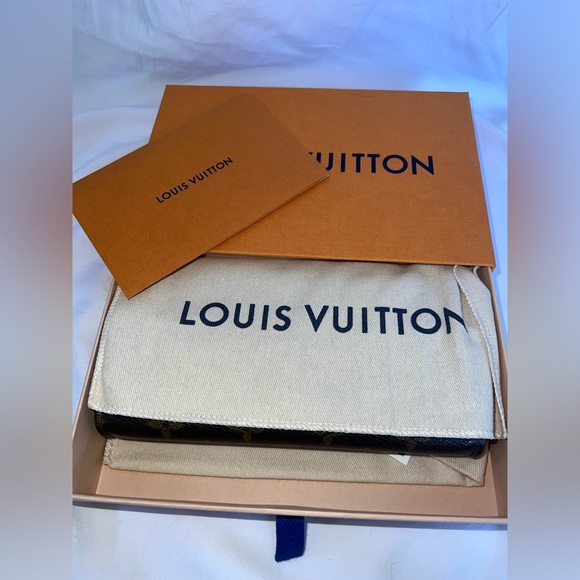 Louis Vuitton Authentic Porte Tresor Tri-fold Wallet - Picture 2 of 9